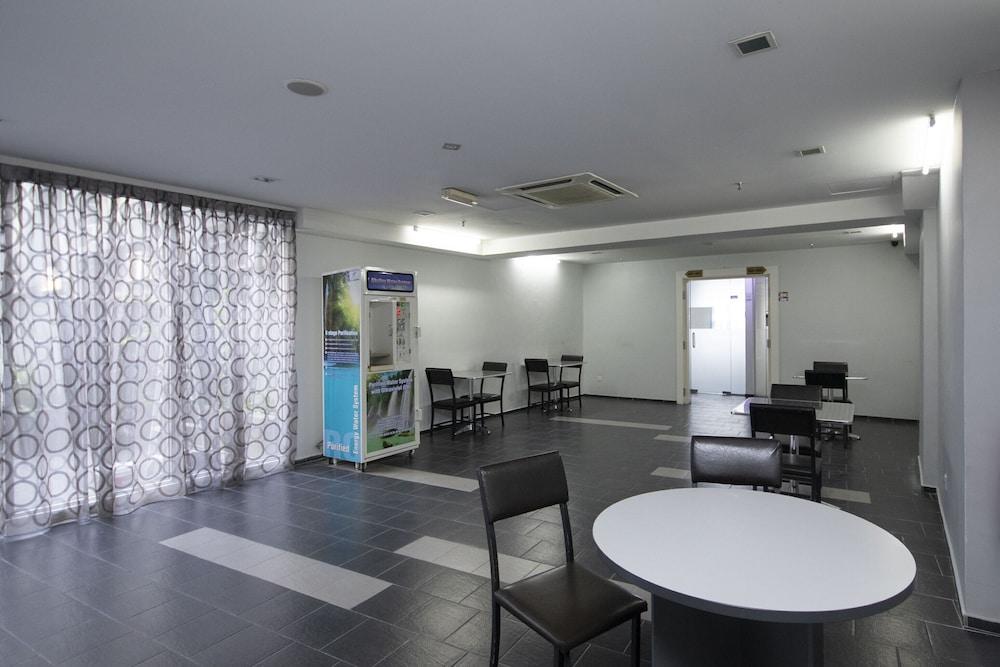 City Campus Lodge And Hotel Куала-Лумпур Экстерьер фото